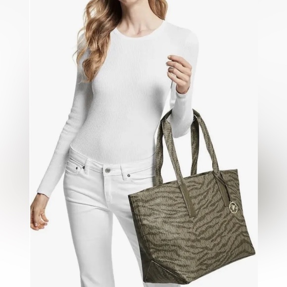 NWT MICHAEL Michael Kors Large Logo Animal Print Tote Olive with Signature Logo - Picture 5 of 9
